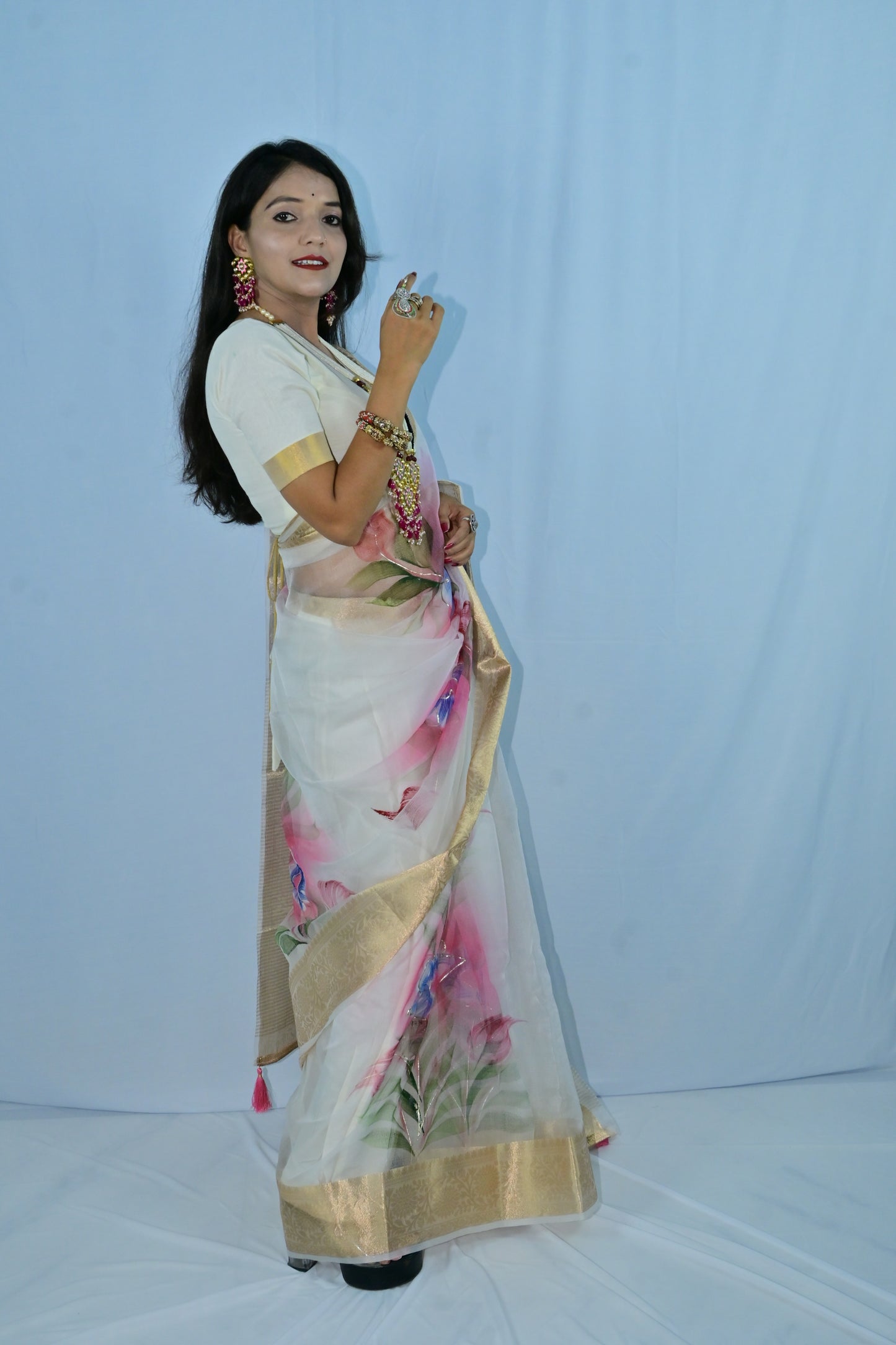 White Floral Saree with Golden Zari Border – Jaipur Style