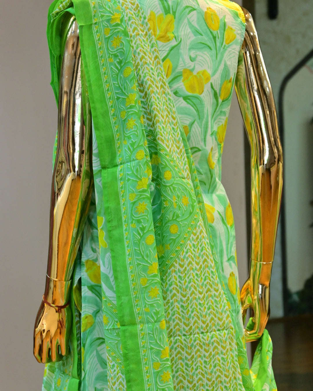Festive kurti set online